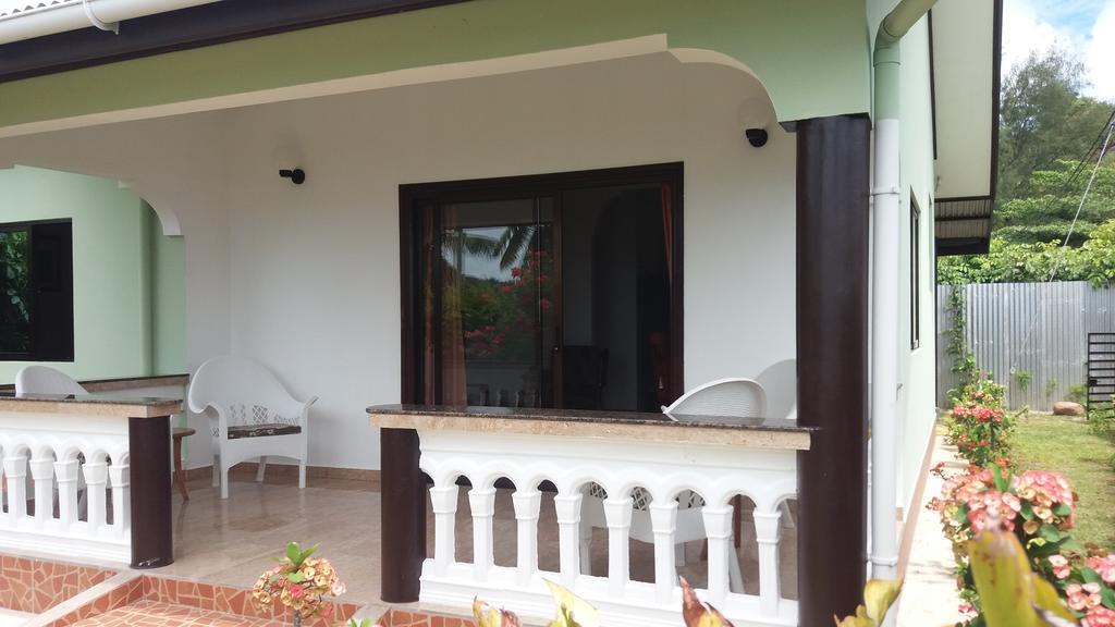 Maison Belle Baie Baie Sainte Anne エクステリア 写真