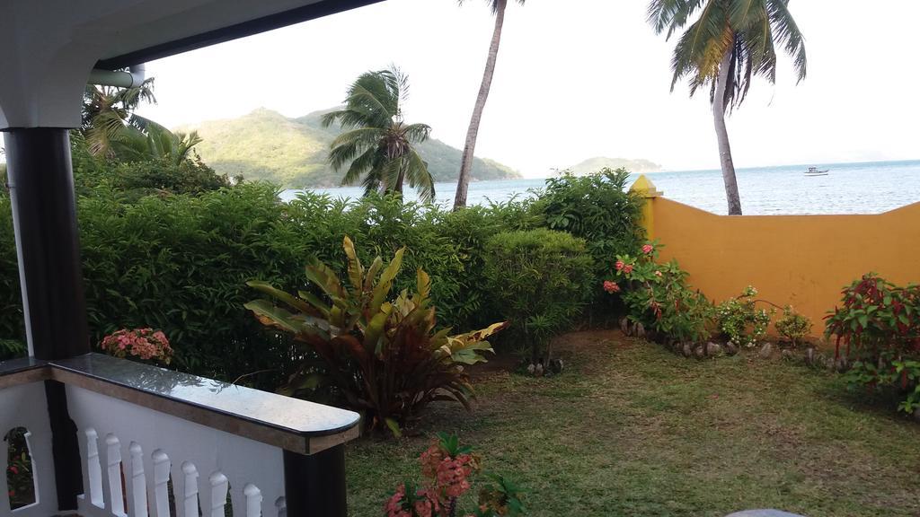 Maison Belle Baie Baie Sainte Anne エクステリア 写真